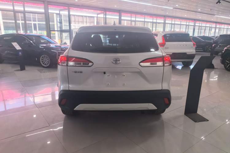 Used Toyota Corolla Cross 2024 2.0L Pioneer Edition Exterior 8