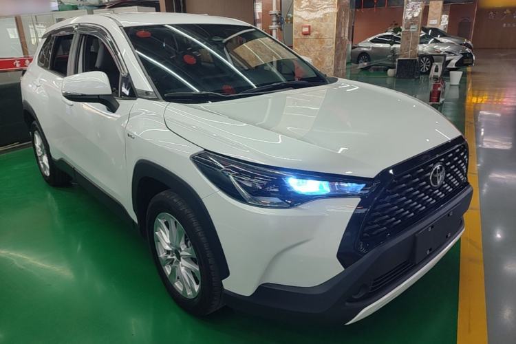 Used Toyota Corolla Cross 2024 2.0L Smart Electric Hybrid Dual-Engine Pioneer Edition Front Right 45 Deg