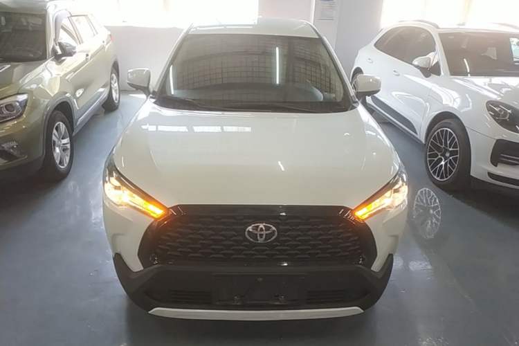 Used Toyota Corolla Cross 2024 2.0L Smart Electric Hybrid Dual-Engine Pioneer Edition Front