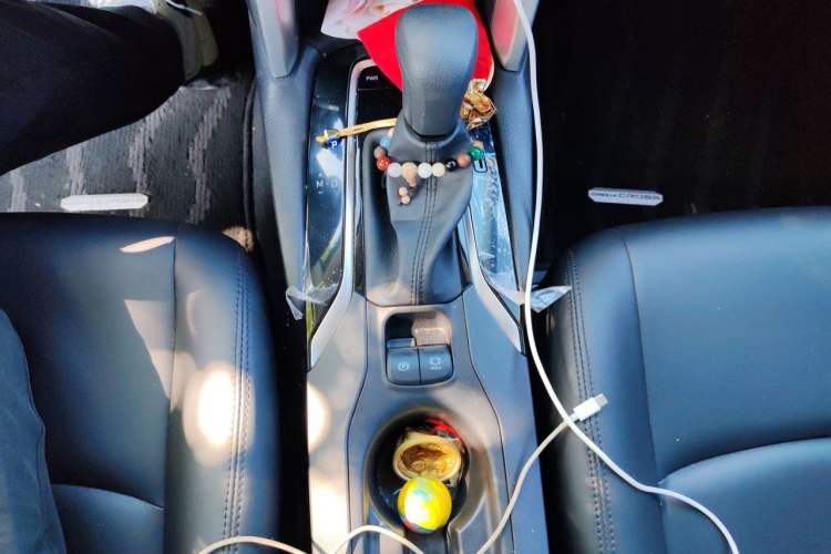 Used Toyota Corolla Cross 2024 2.0L Pioneer Edition Gear Lever