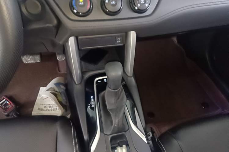 Used Toyota Corolla Cross 2024 2.0L Pioneer Edition Gear Lever