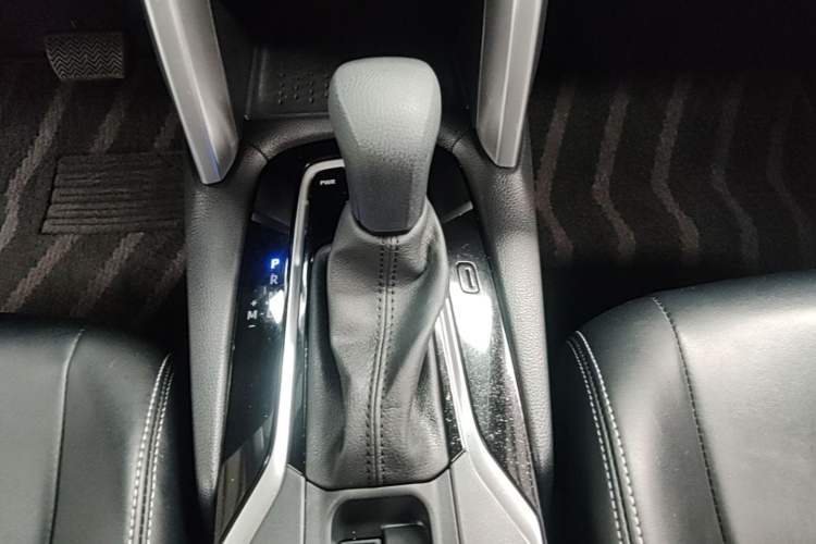 Used Toyota Corolla Cross 2024 2.0L Pioneer Edition Gear Lever