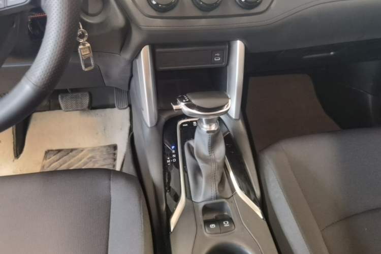 Used Toyota Corolla Cross 2024 2.0L Pioneer Edition Gear Lever