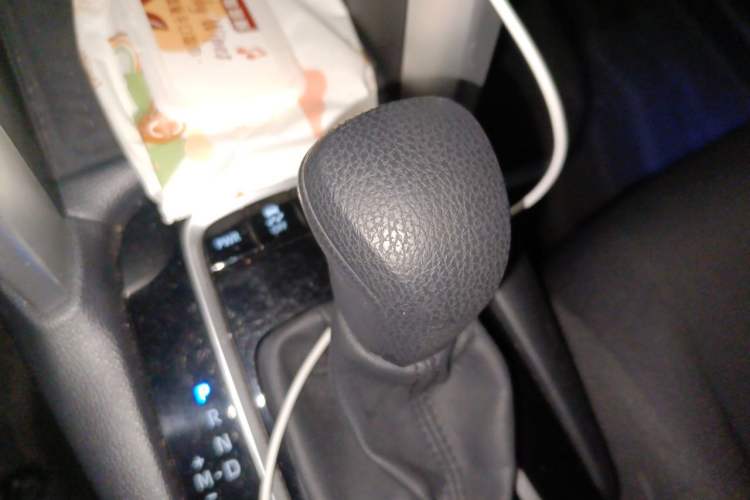 Used Toyota Corolla Cross 2024 2.0L Pioneer Edition Gear Lever