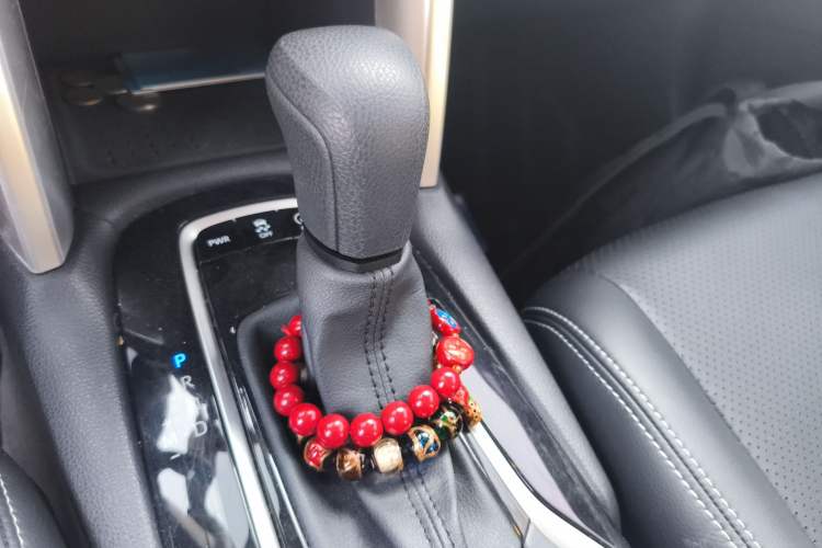 Used Toyota Corolla Cross 2024 2.0L Luxury Edition Gear Lever
