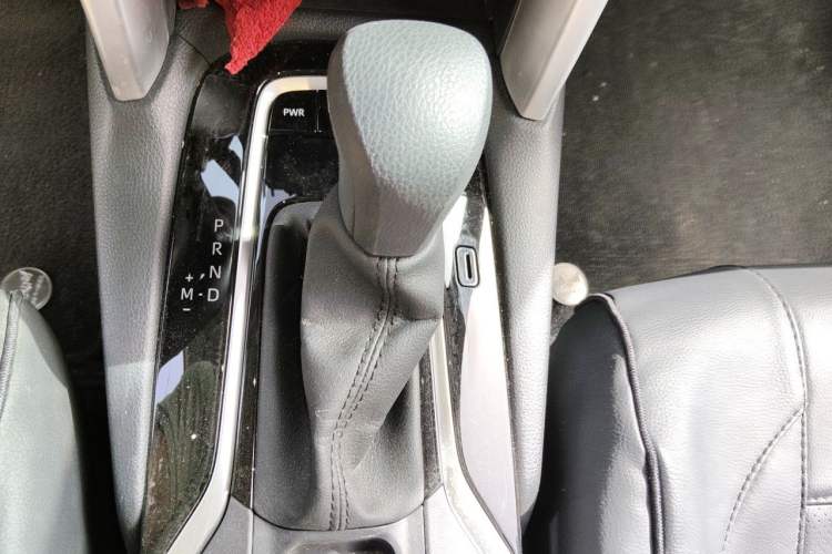 Used Toyota Corolla Cross 2024 2.0L Pioneer Edition Gear Lever