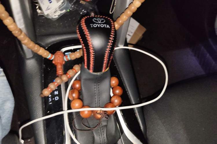 Used Toyota Corolla Cross 2024 2.0L Smart Electric Hybrid Dual-Engine Elite Edition Gear Lever