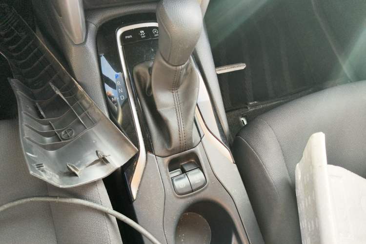 Used Toyota Corolla Cross 2024 2.0L Pioneer Edition Gear Lever