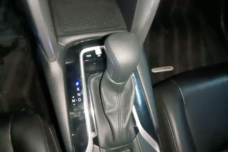 Used Toyota Corolla Cross 2024 2.0L Pioneer Edition Gear Lever
