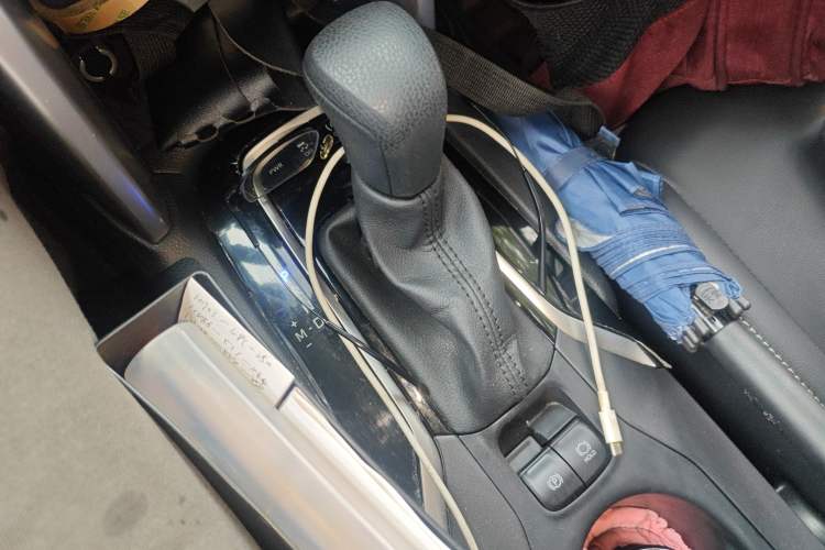Used Toyota Corolla Cross 2024 2.0L Pioneer Edition Gear Lever