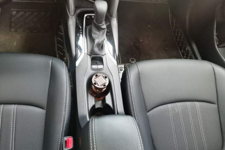 Used Toyota Corolla Cross 2024 2.0L Pioneer Edition Gear Lever