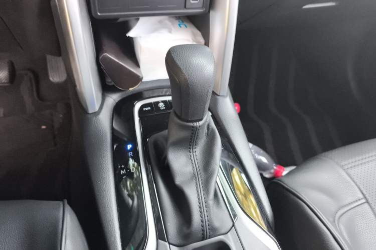 Used Toyota Corolla Cross 2024 2.0L Pioneer Edition Gear Lever