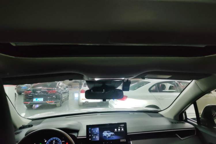 Used Toyota Corolla Cross 2024 2.0L Elite Edition Headliner
