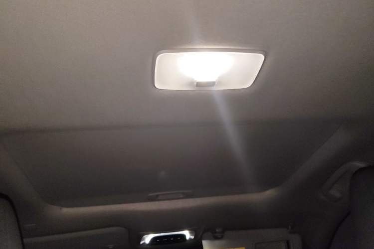 Used Toyota Corolla Cross 2024 2.0L Smart Electric Hybrid Dual-Engine Elite Edition Headliner