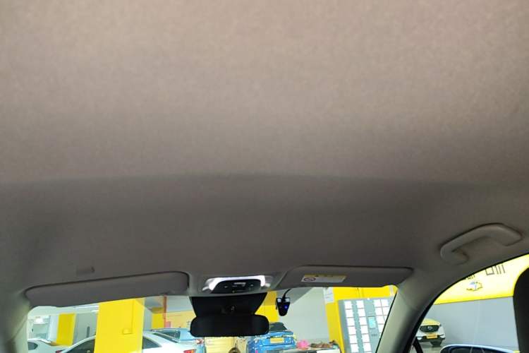 Used Toyota Corolla Cross 2024 2.0L Smart Electric Hybrid Dual-Engine Pioneer Edition Headliner