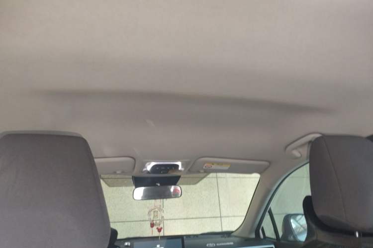 Used Toyota Corolla Cross 2024 2.0L Smart Electric Hybrid Dual-Engine Pioneer Edition Headliner