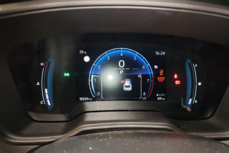 Used Toyota Corolla Cross 2024 2.0L Elite Edition Instrument Cluster