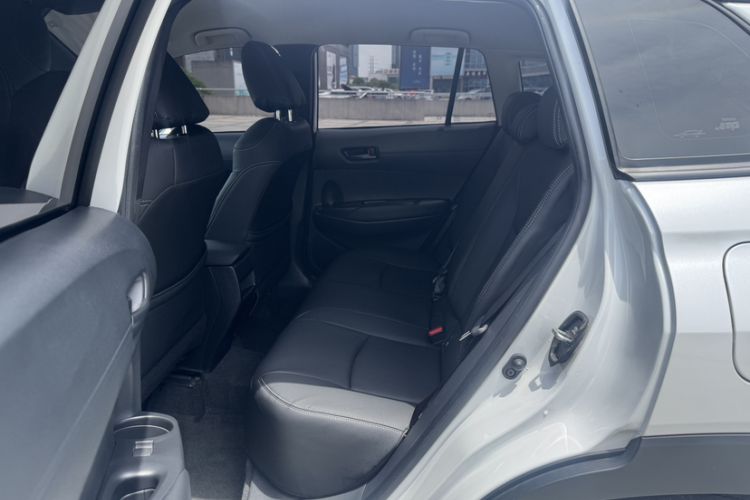Used Toyota Corolla Cross 2024 2.0L Pioneer Edition Interior 1