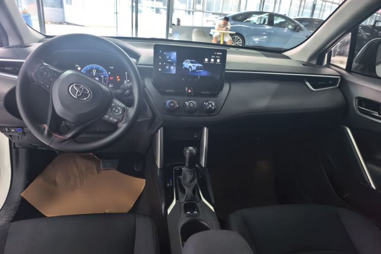 Used Toyota Corolla Cross 2024 2.0L Pioneer Edition Interior 1