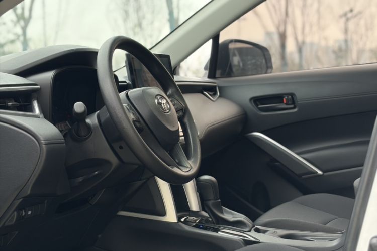 Used Toyota Corolla Cross 2024 2.0L Elite Edition Interior 12