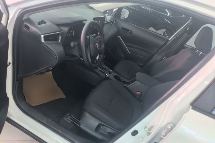 Used Toyota Corolla Cross 2024 2.0L Pioneer Edition Interior 2