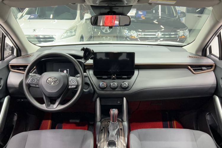 Used Toyota Corolla Cross 2024 2.0L Pioneer Edition Interior 3