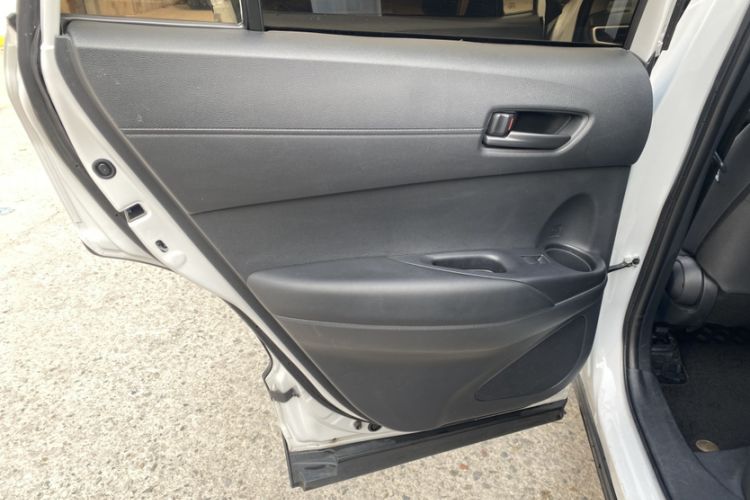 Used Toyota Corolla Cross 2024 2.0L Pioneer Edition Interior 5
