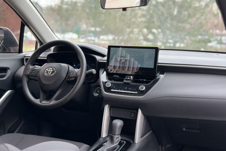 Used Toyota Corolla Cross 2024 2.0L Elite Edition Interior 8