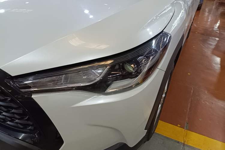 Used Toyota Corolla Cross 2024 2.0L Pioneer Edition Left Front Headlight