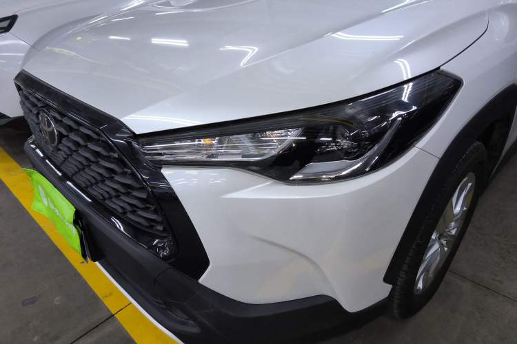 Used Toyota Corolla Cross 2024 2.0L Elite Edition Left Front Headlight