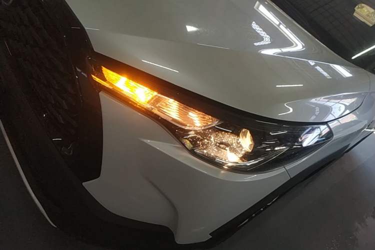 Used Toyota Corolla Cross 2024 2.0L Smart Electric Hybrid Dual-Engine Pioneer Edition Left Front Headlight