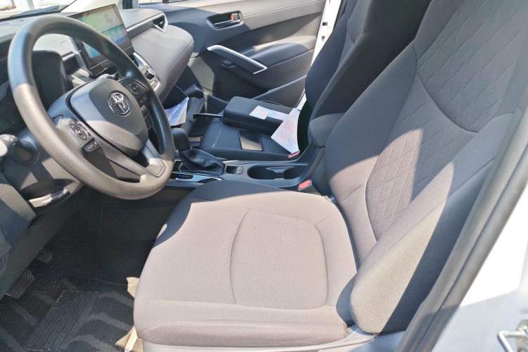 Used Toyota Corolla Cross 2024 2.0L Smart Electric Hybrid Dual-Engine Pioneer Edition Left Front Seat