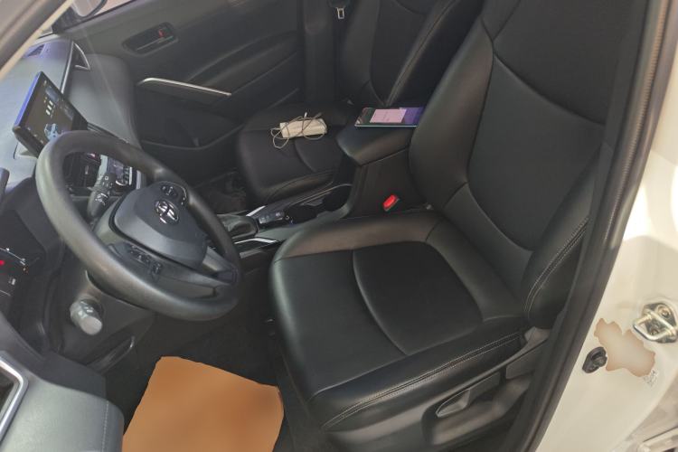 Used Toyota Corolla Cross 2024 2.0L Smart Electric Hybrid Dual-Engine Pioneer Edition Left Front Seat