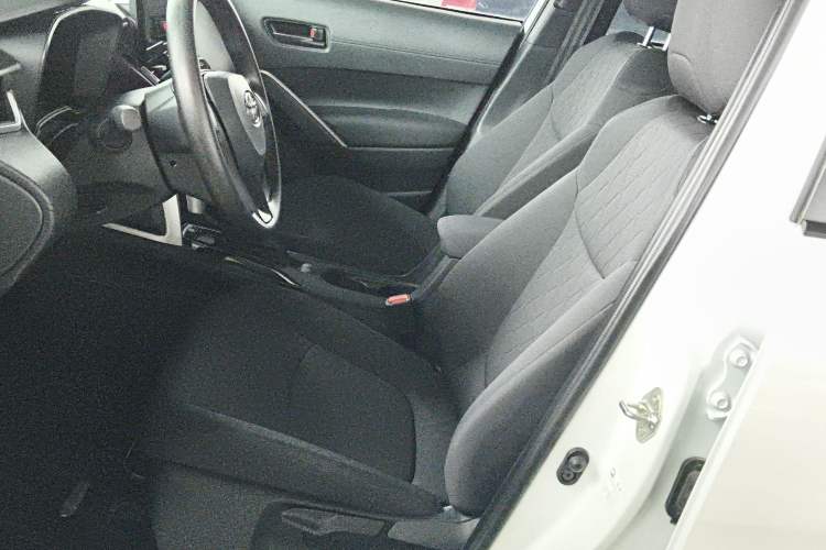 Used Toyota Corolla Cross 2024 2.0L Smart Electric Hybrid Dual-Engine Pioneer Edition Left Front Seat