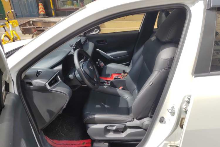 Used Toyota Corolla Cross 2024 2.0L Elite Edition Left Front Seat