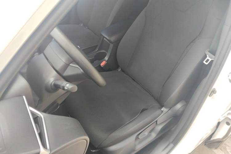 Used Toyota Corolla Cross 2024 2.0L Smart Electric Hybrid Dual-Engine Pioneer Edition Left Front Seat