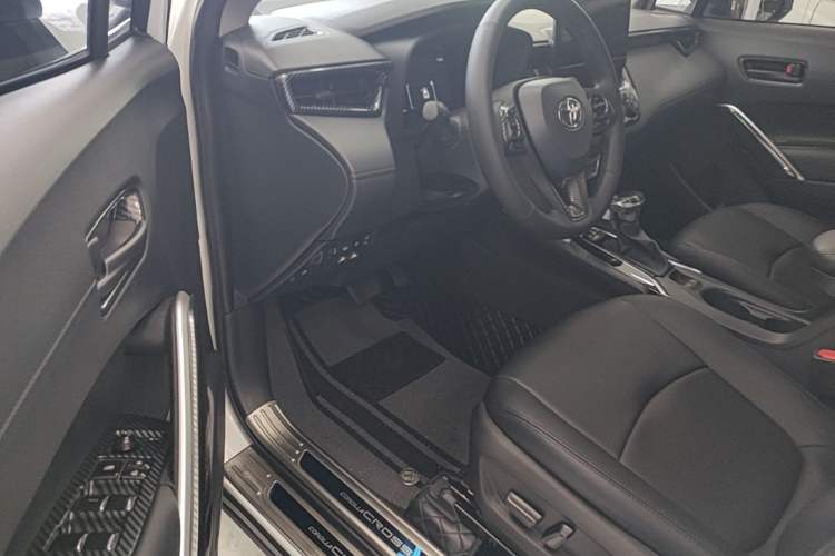 Used Toyota Corolla Cross 2024 2.0L Pioneer Edition Left Front Seat