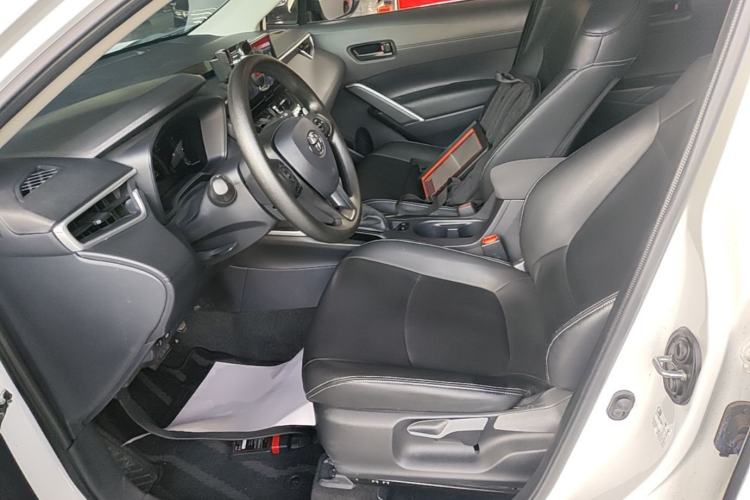 Used Toyota Corolla Cross 2024 2.0L Elite Edition Left Front Seat