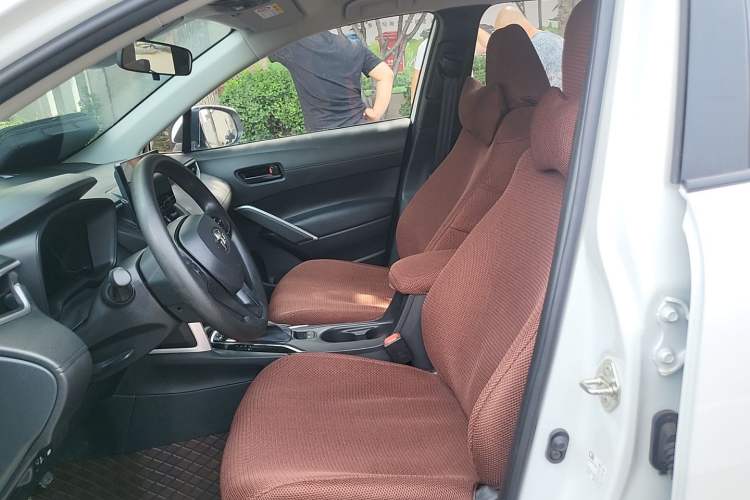 Used Toyota Corolla Cross 2024 2.0L Pioneer Edition Left Front Seat