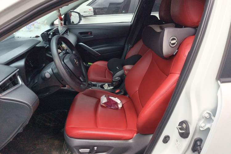 Used Toyota Corolla Cross 2024 2.0L Smart Electric Hybrid Dual-Engine Elite Edition Left Front Seat