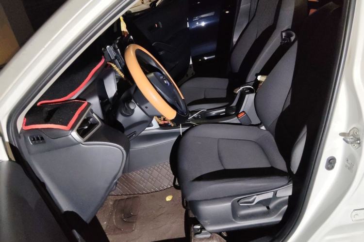 Used Toyota Corolla Cross 2024 2.0L Smart Electric Hybrid Dual-Engine Elite Edition Left Front Seat