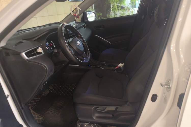 Used Toyota Corolla Cross 2024 2.0L Smart Electric Hybrid Dual-Engine Pioneer Edition Left Front Seat
