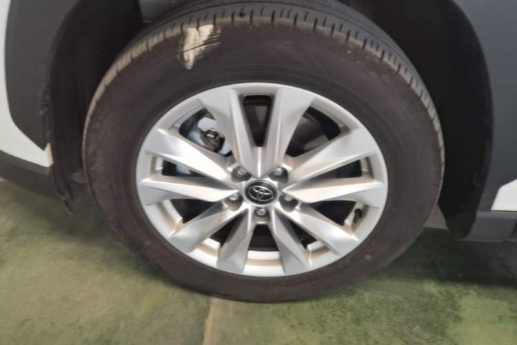 Used Toyota Corolla Cross 2024 2.0L Pioneer Edition Left Front Wheel Hub