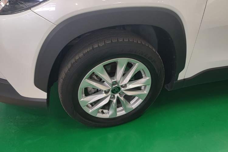 Used Toyota Corolla Cross 2024 2.0L Smart Electric Hybrid Dual-Engine Pioneer Edition Left Front Wheel Hub