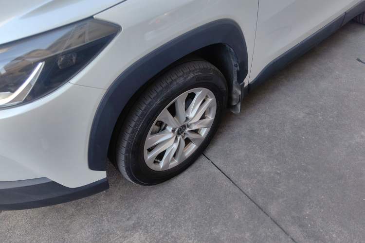 Used Toyota Corolla Cross 2024 2.0L Elite Edition Left Front Wheel Hub