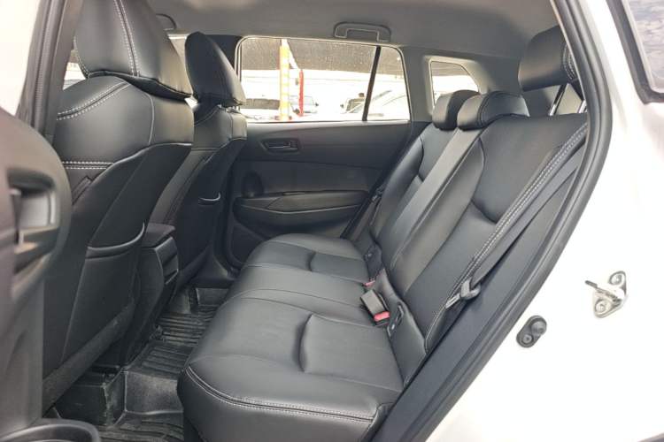 Used Toyota Corolla Cross 2024 2.0L Smart Electric Hybrid Dual-Engine Pioneer Edition Left Rear Seat