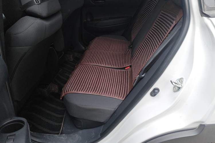 Used Toyota Corolla Cross 2024 2.0L Smart Electric Hybrid Dual-Engine Pioneer Edition Left Rear Seat