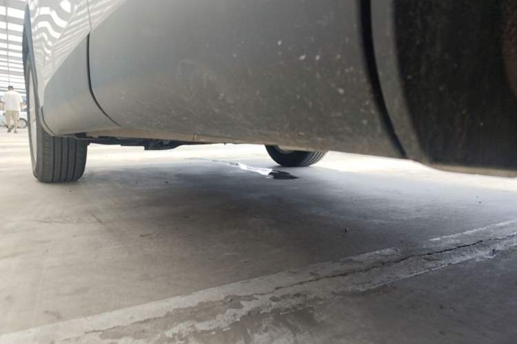 Used Toyota Corolla Cross 2024 2.0L Smart Electric Hybrid Dual-Engine Pioneer Edition Left Side Sill