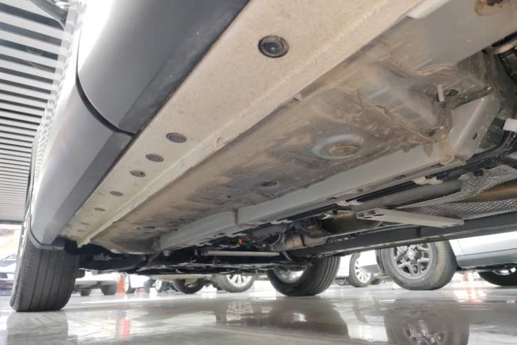 Used Toyota Corolla Cross 2024 2.0L Elite Edition Left Side Sill