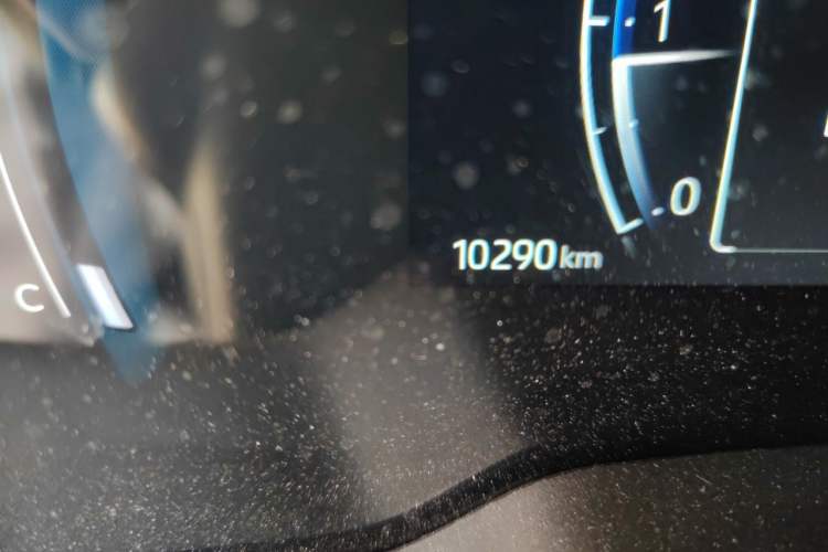 Used Toyota Corolla Cross 2024 2.0L Elite Edition Odometer Close Up